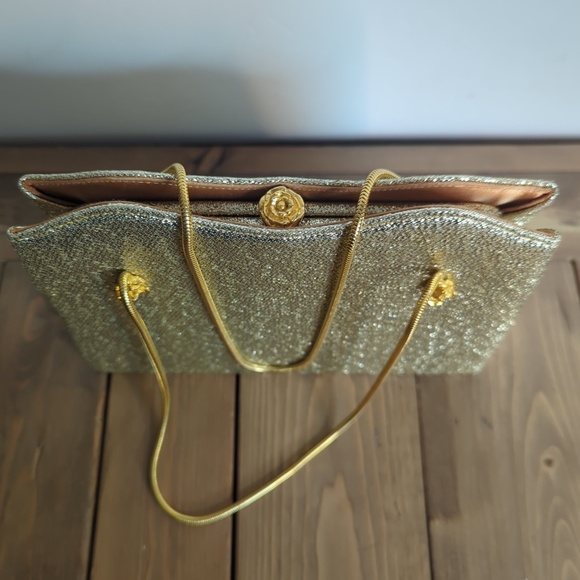 Vintage Gold Metallic Lamé Evening Handbag with Metal Rosette Clasp - Picture 14 of 14